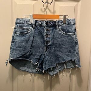 3/20$ High performance wear high waist denim shorts frayed bottoms 34” waist